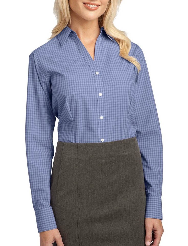Port Authority® Blusa manga larga con patrón a cuadros, anti-arrugas. L639 azul marino