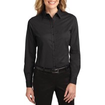 Port Authority® blusa de manga larga anti-arrugas, perfecta para la jornada laboral. L608 negro