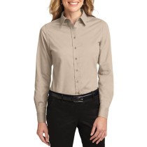 Port Authority® blusa de manga larga anti-arrugas, perfecta para la jornada laboral. L608 beige