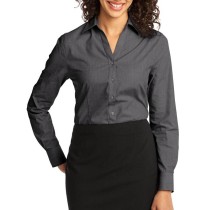 Port Authority® blusa crosshatch de manga larga, agradable textura y fácil cuidado. L640 negro