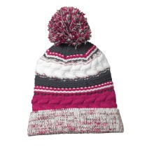 Sport-Tek® Gorro con pom pom en los colores de tu equipo. STC21 frambuesa/acero/blanco