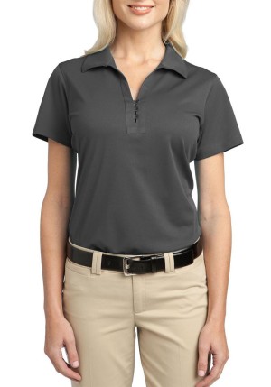 Port Authority® Blusa polo para dama con protección UV, ideal para uniforme. L527 humo