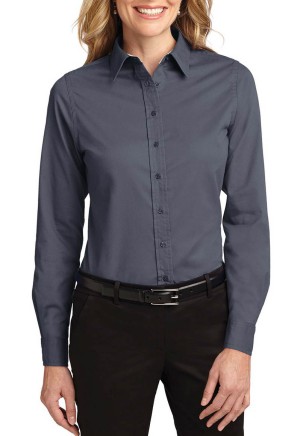 Port Authority® blusa de manga larga anti-arrugas, perfecta para la jornada laboral. L608 gris acero
