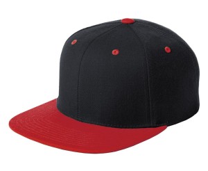 Sport-Tek® Gorra estructurada de perfil alto y ajuste perfecto. STC19 negro/rojo